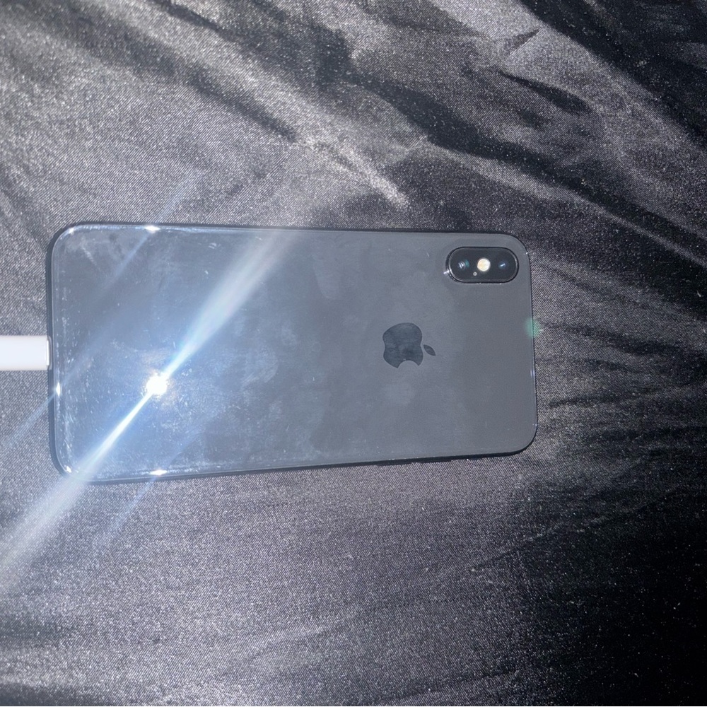 iphone X - Picture 2 of 3